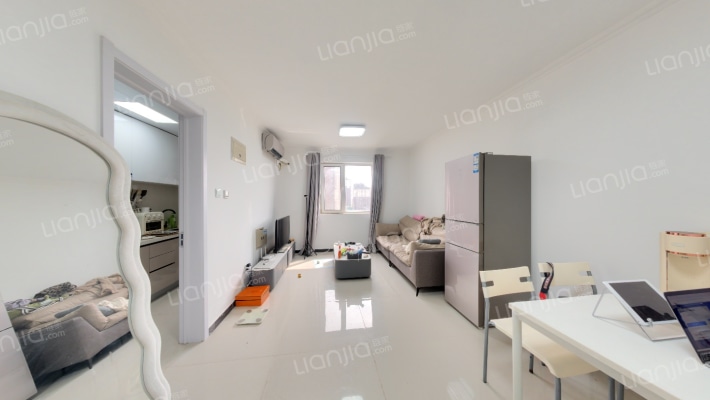 世华龙樾一期西区二手房实景图