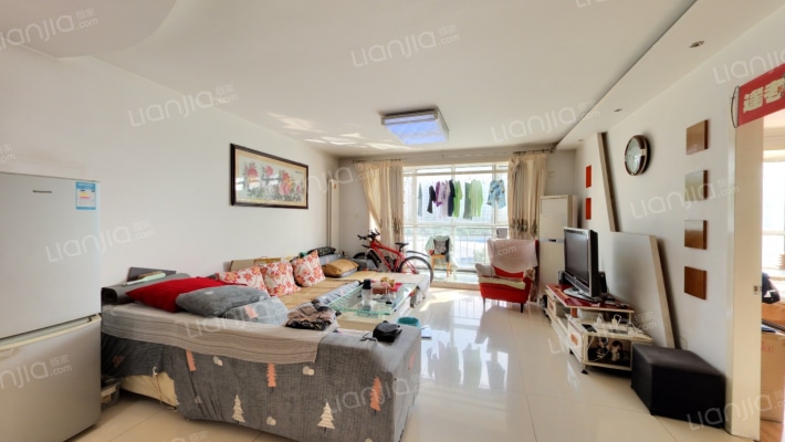 彩虹街区二手房实景图