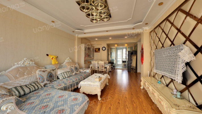 塞纳名郡二手房实景图