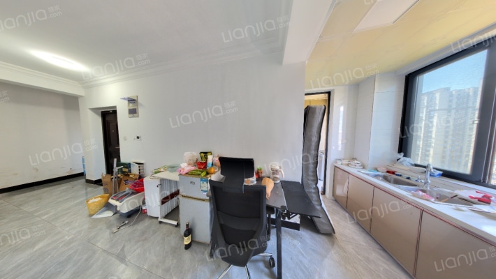 临和家苑南区二手房实景图