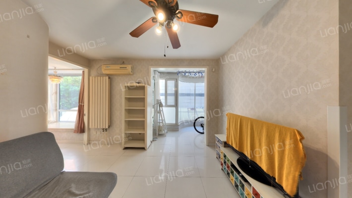 时代国际嘉园二手房实景图