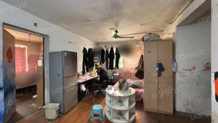 西郊景平苑二手房实景图