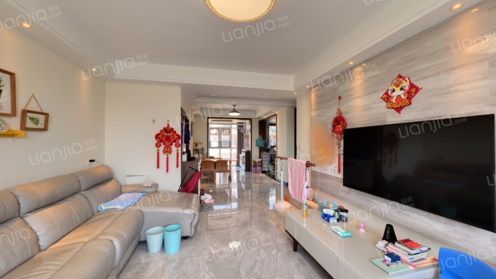 第一大街逸水湾二手房实景图