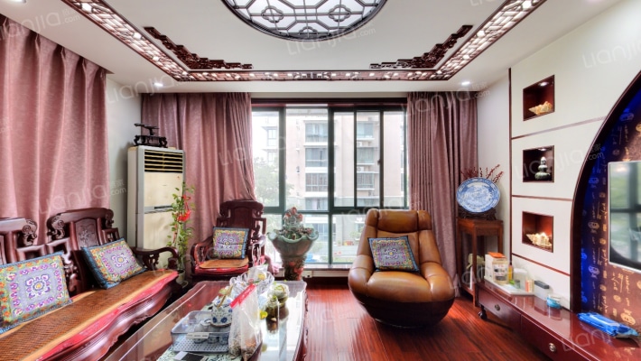 白马湖小区孔雀苑二手房实景图