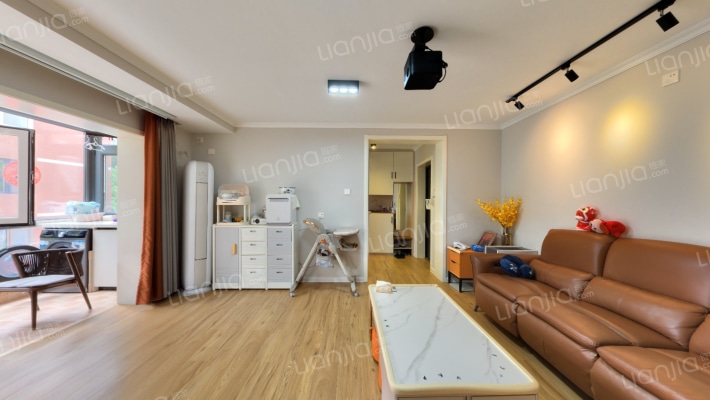 大羊坊甲4号院二手房实景图