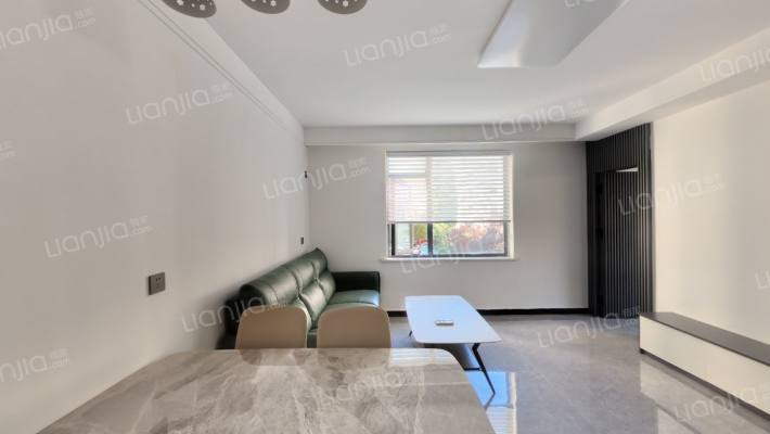 阳光假日二手房实景图