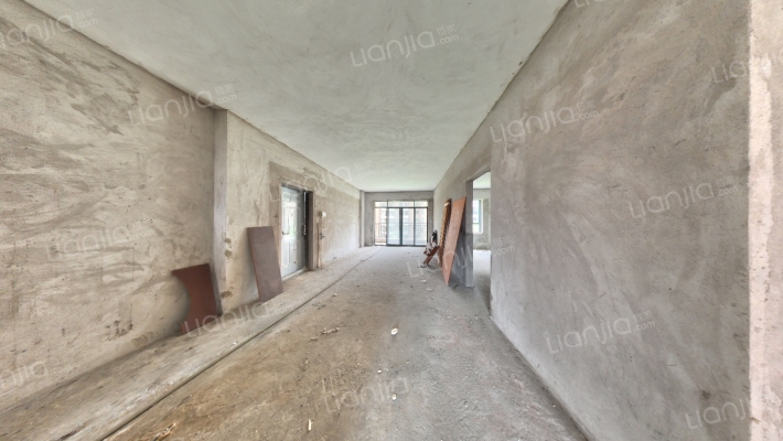 金城港溢湾二手房实景图