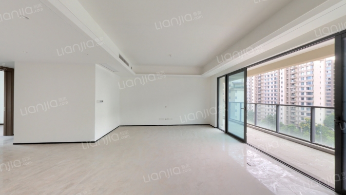 保利天珺林隐二手房实景图