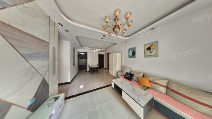 西郊半岛名苑二手房实景图