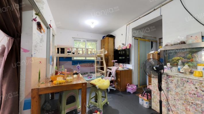 郡枫绿园东区二手房实景图