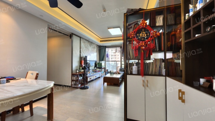 龙光玖龙台一期二手房实景图