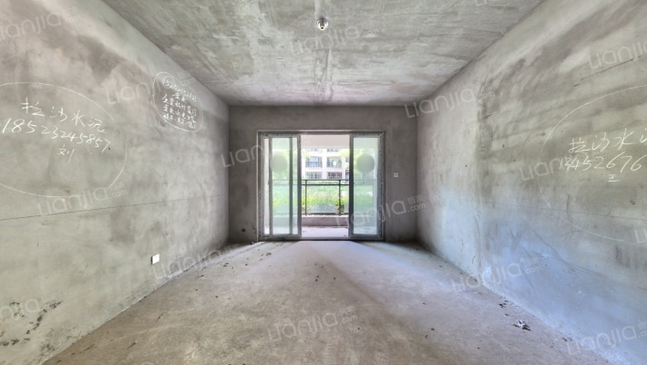 南山绿庭B区二手房实景图