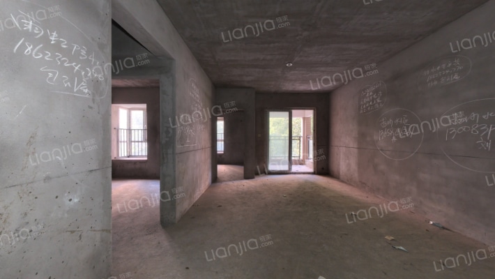 南山绿庭B区二手房实景图