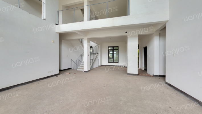 万科颐府二手房实景图