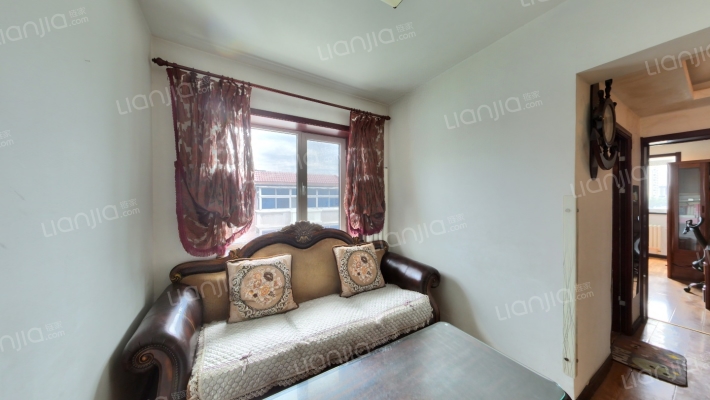 宾馆温泉公寓二手房实景图