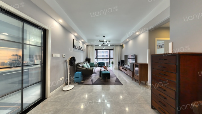 芸峰兰亭二手房实景图