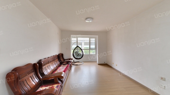 东岸彩苑二手房实景图