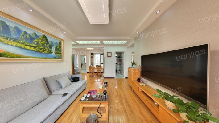 名士豪庭3区二手房实景图