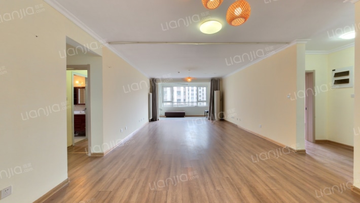 西江华府四区二手房实景图