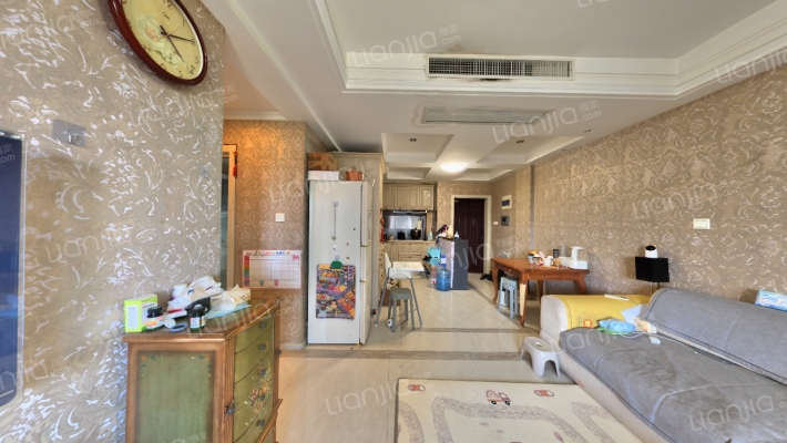 滨江金色蓝庭二手房实景图