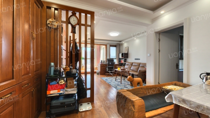 蓝泰海乐府二手房实景图