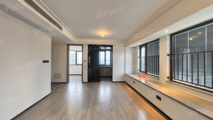 万科海映澜庭南区二手房实景图