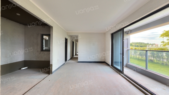 渝悦江宸二手房实景图