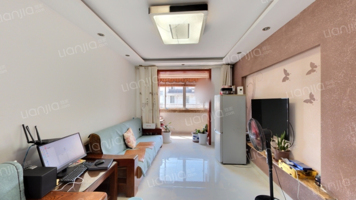 东浜新苑南区二手房实景图