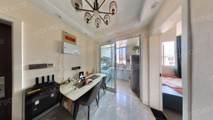 安利新村二手房实景图