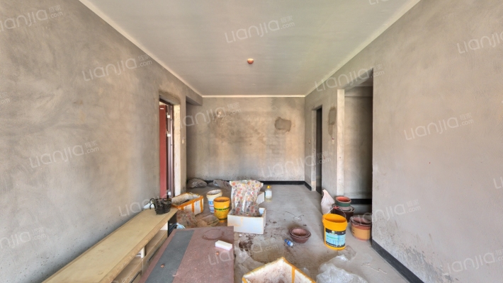 融创春晖十里岚峰庭二手房实景图