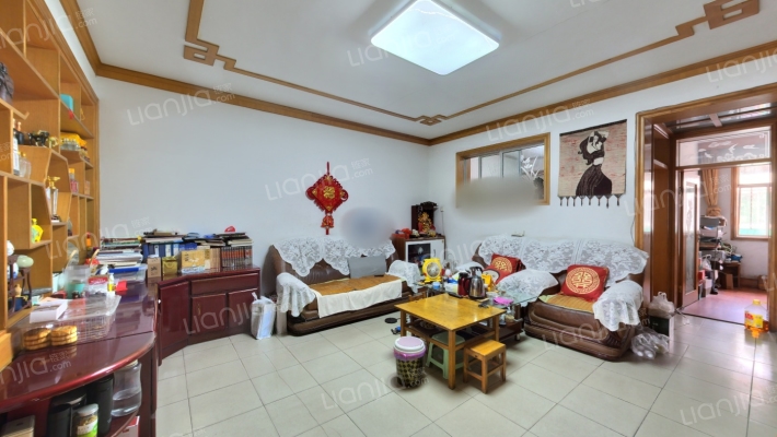 港基开发工商局宿舍二手房实景图