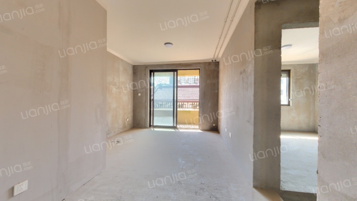 新秀华庭二手房实景图