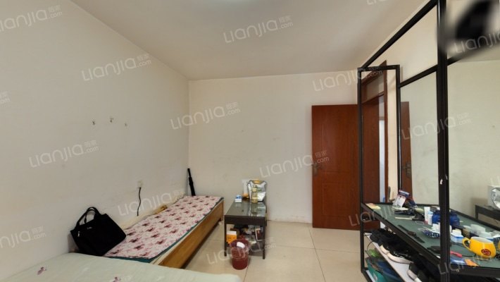 南阳路203号院二手房实景图