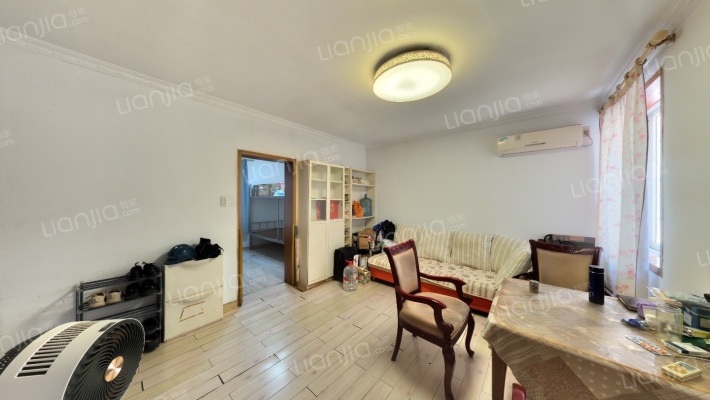 灯塔新村二手房实景图