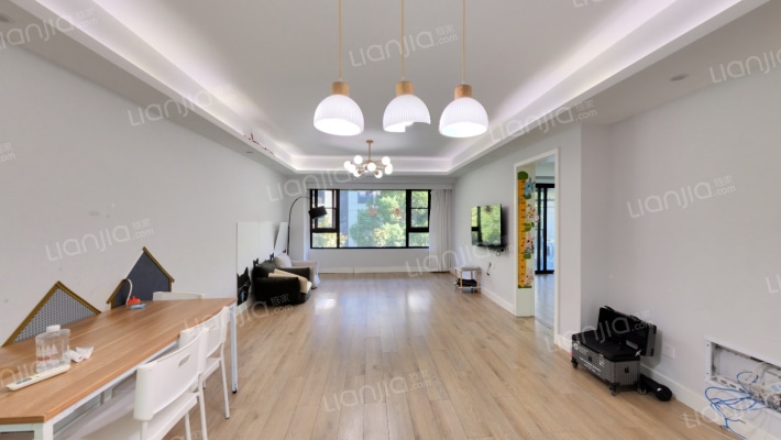 香港兴业耦园二手房实景图