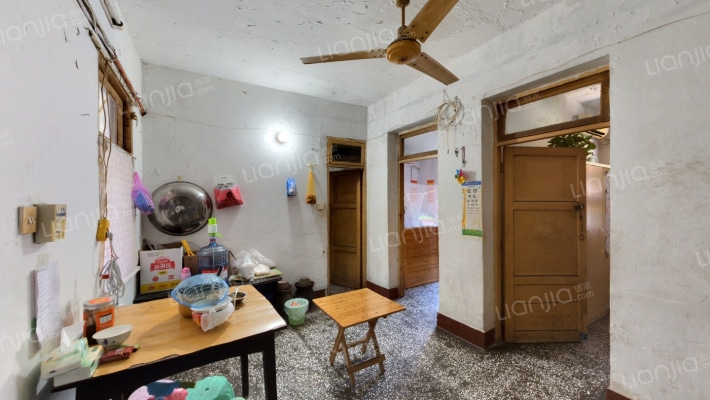 前驱路二手房实景图