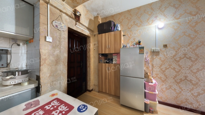 积玉桥后街4号兴松园小区二手房实景图