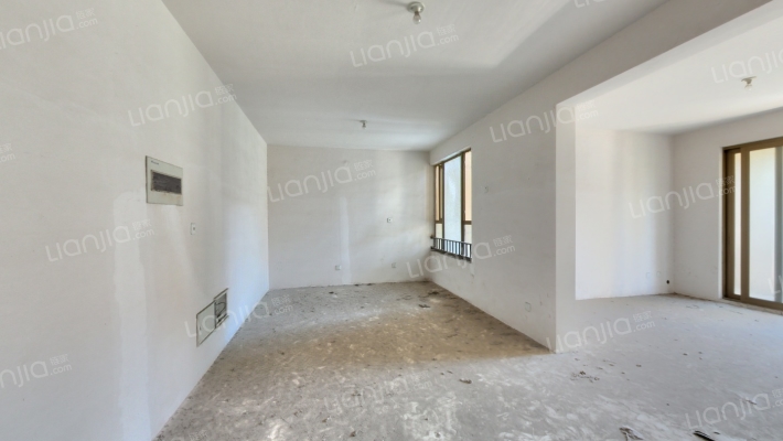 龙联郎郡二手房实景图