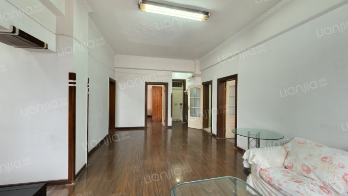 盛滨花园D区二手房实景图