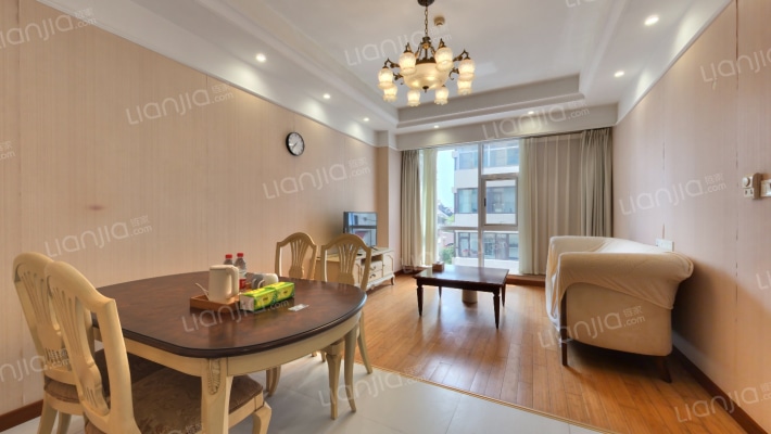 嘉尚青庭服务公寓二手房实景图