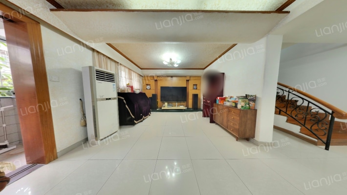 西岭花园二手房实景图