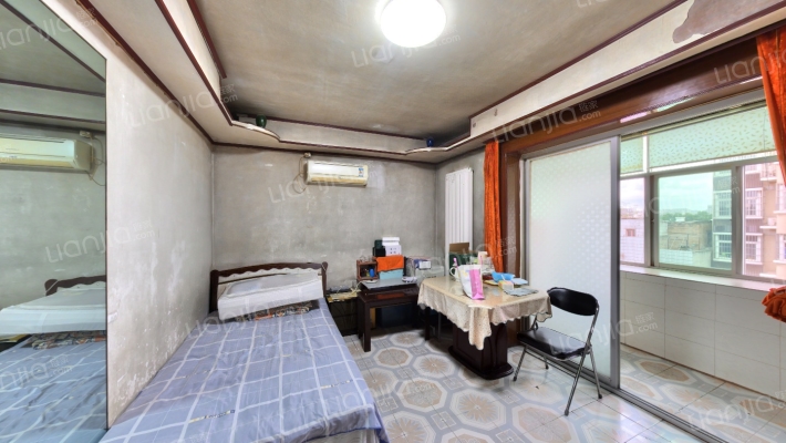 黎明一巷6号院二手房实景图