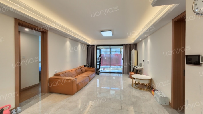 亚新美好艺境二手房实景图