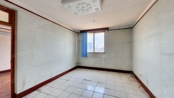 聚银大厦二手房实景图