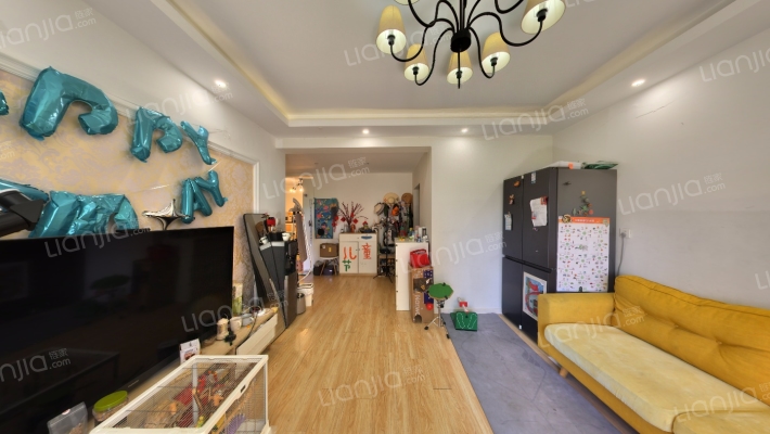 郡枫华庭二手房实景图