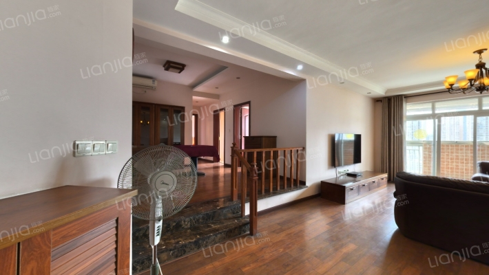 兰波红城丽景二手房实景图