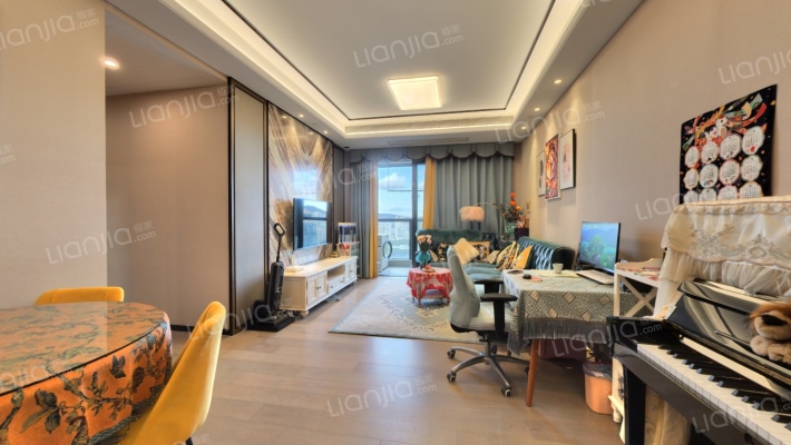 龙光玖龙台二期二手房实景图