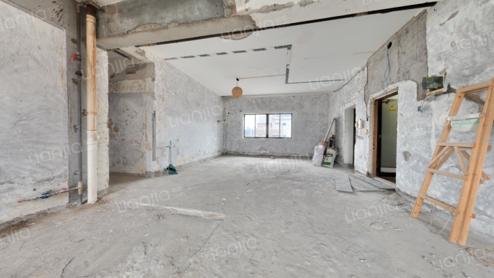 亚美大厦二手房实景图