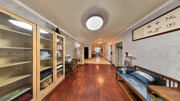 星威花园二手房实景图