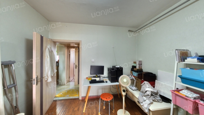 五爱屯西街二手房实景图